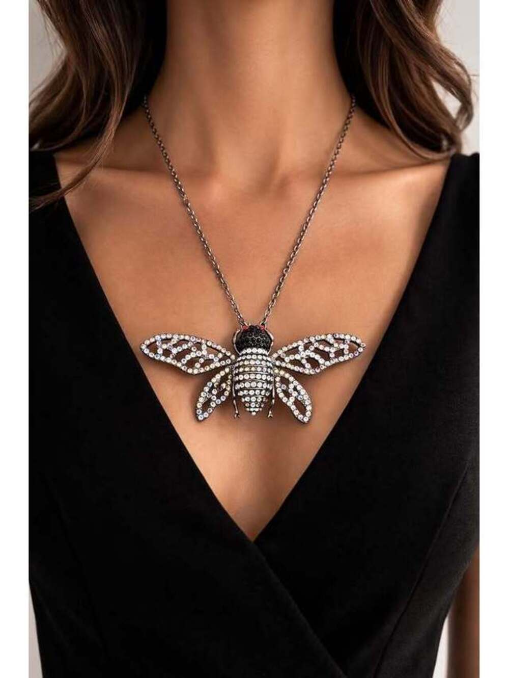 Oversized Crystal Bee Statement Necklace – Dramatic Rhinestone Insect Pendant